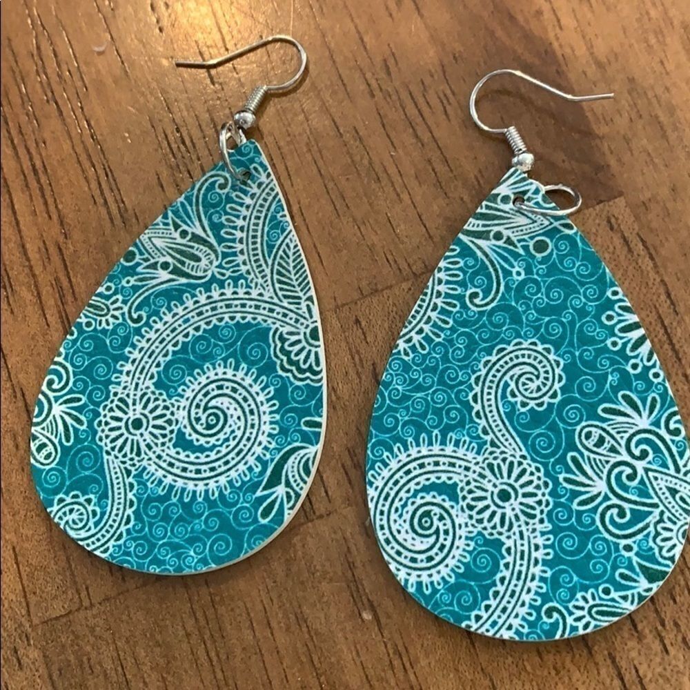 𝅺PU Leather Tear Drop Turquoise Earrings - Picture 4 of 6